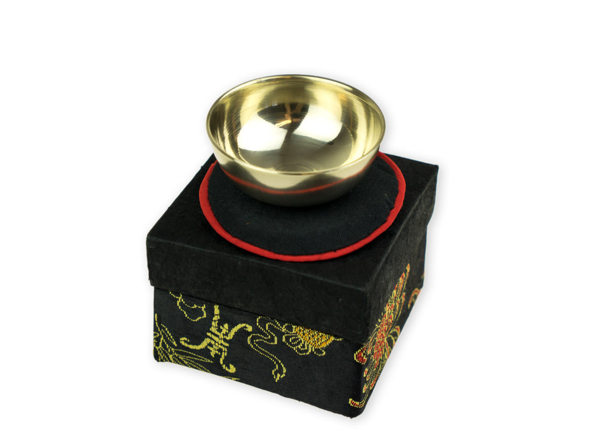 Set in Brokat Box mini schwarz mit Shou-Symbol, schwarz-rotem Pad und mini Klangschale