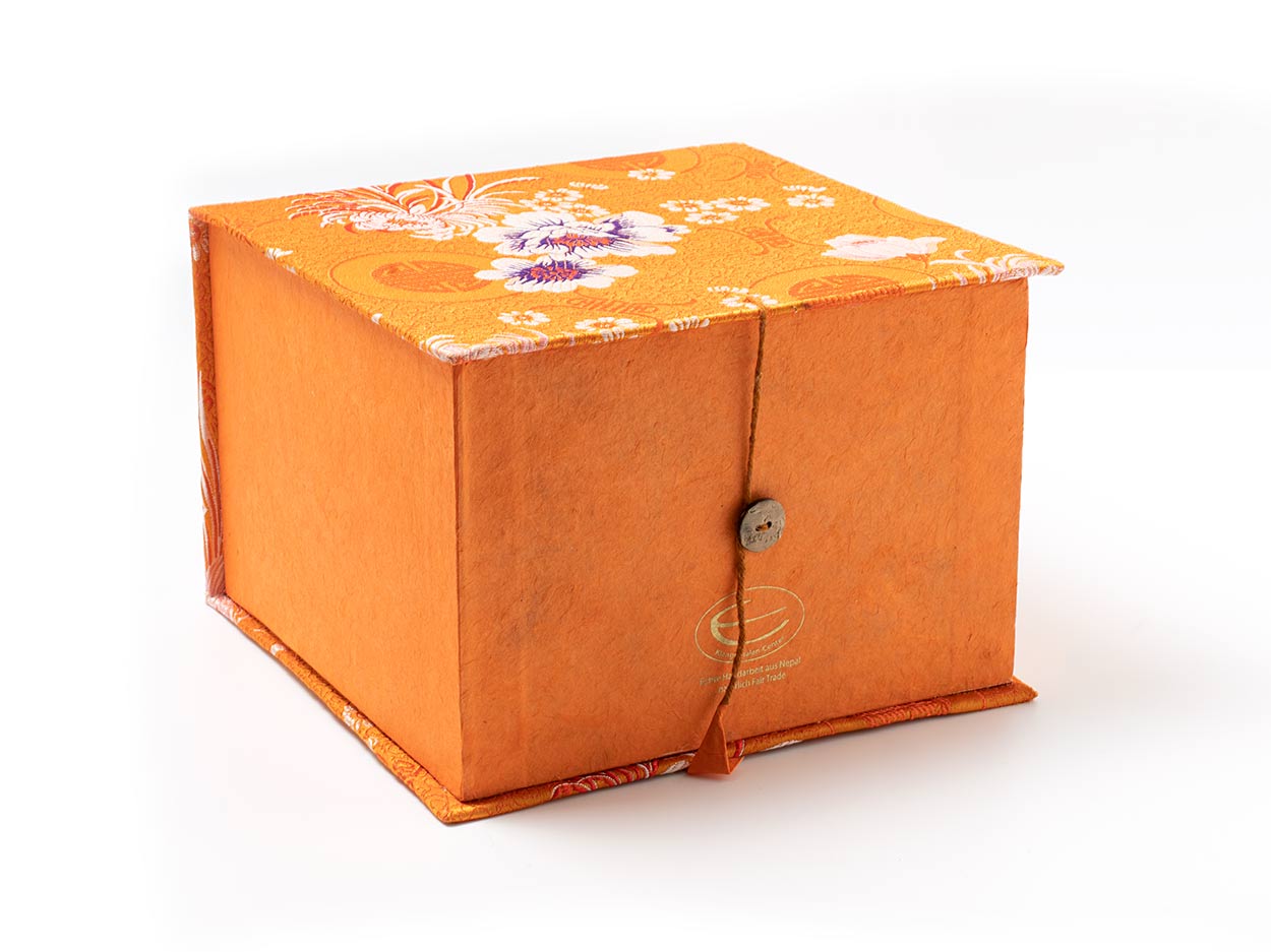 Schöne Geschenk-Box in traditionellem Design